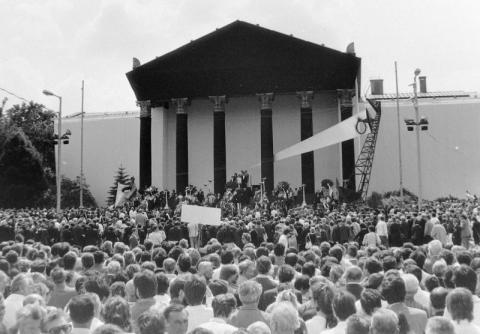 Nagy Imre és társai temetése, Budapest, Hősök tere, 1989. június 16.