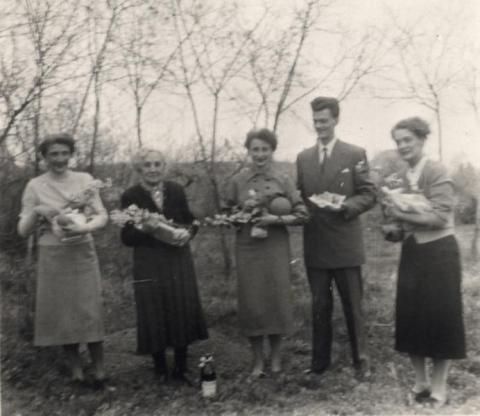 Gyenes Mária, Beretvás Kornélia, Gyenes Judith, Maléter Pál, Gyenes Istvánné 1955 húsvétján