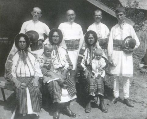 Domokos Pál Péter fotója moldvai csángókról, Lészped, 1932
