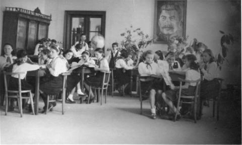 Iskolások az ötvenes években