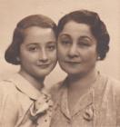 Molnár (Hervé) Jutka és nagynénje, Steinbach Regina