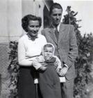 Tóth István feleségével és Márta lányukkal